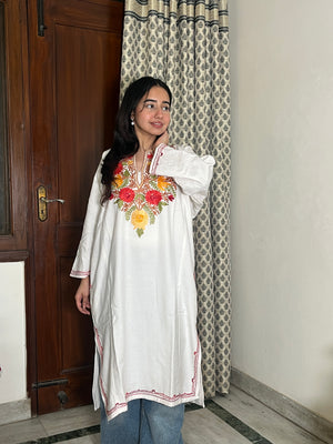Trisha Aari Woollen Pheran- White