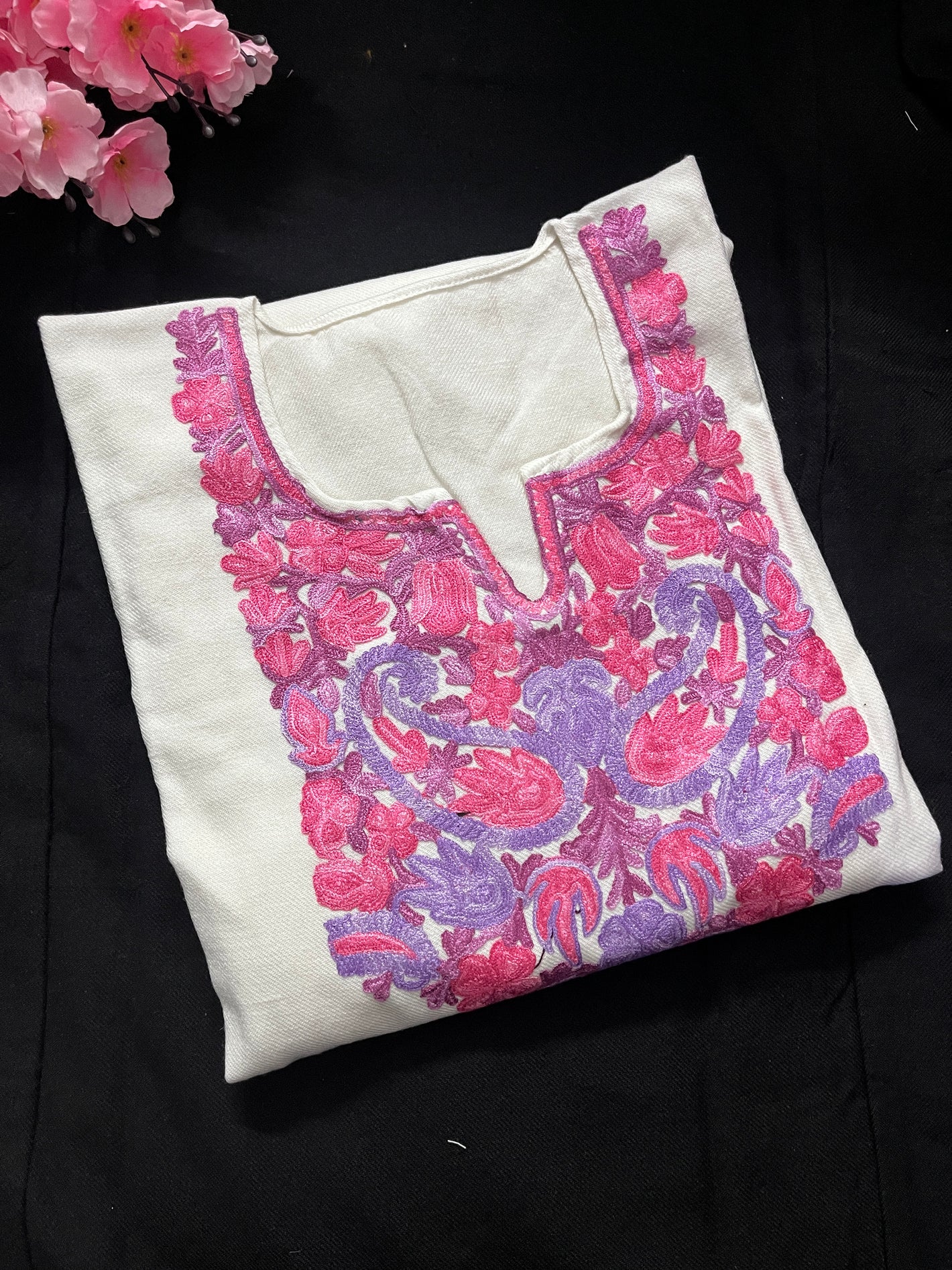 Noor Aari Woollen Pheran- White