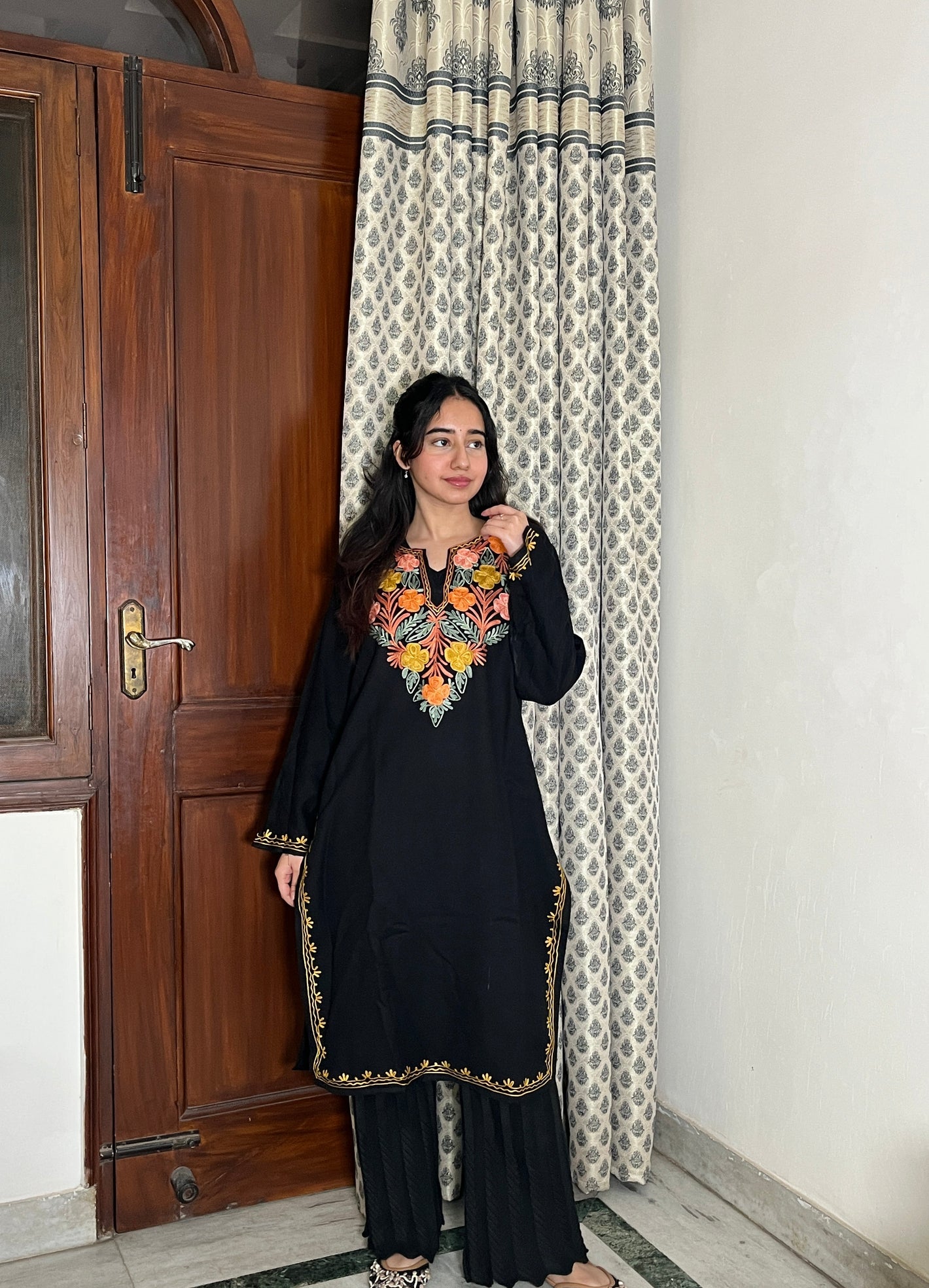 Zoha Kashmiri wool long kurta- Black
