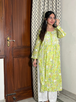 Vaishali Mulmul Chikankari Kurta- Green