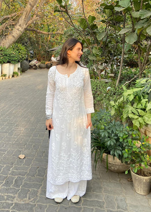 Palak modal chikankari kurta set- white