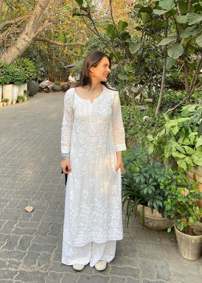 Palak modal chikankari kurta set- white