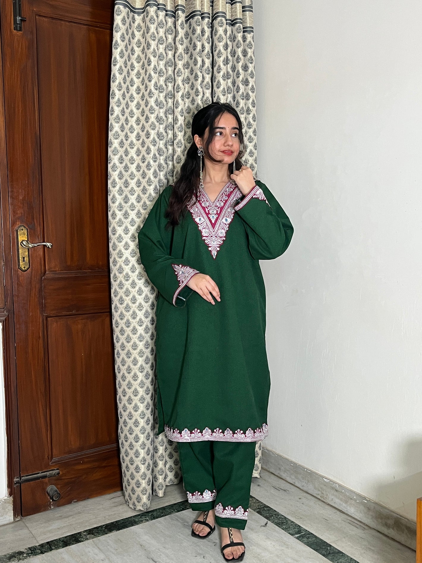 Tilla Kashmiri Woollen kurta set- Green