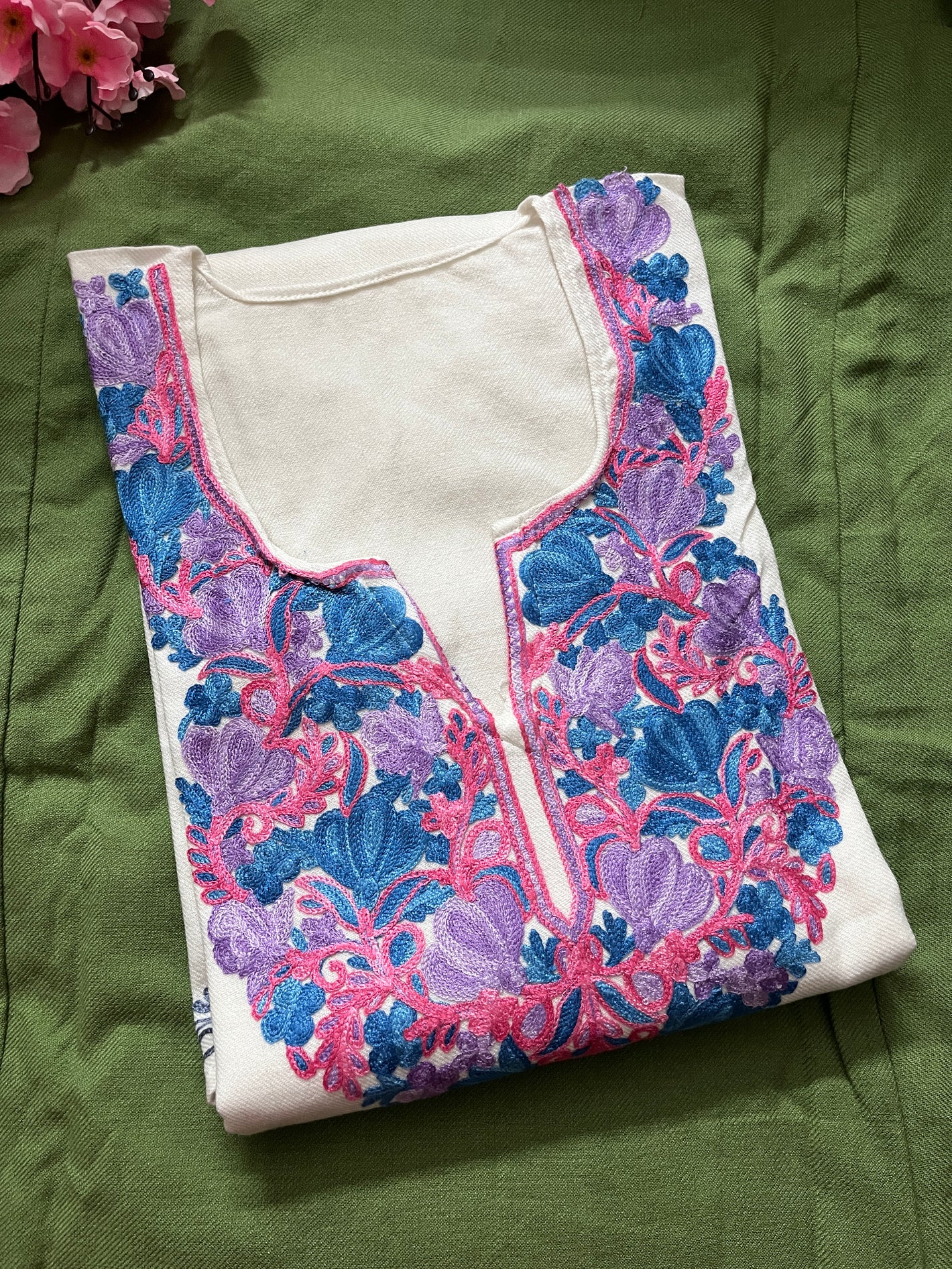 Noor Aari Woollen Pheran- White