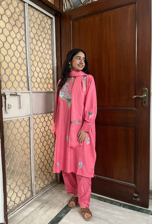 Hina woollen kurta stole set - pink