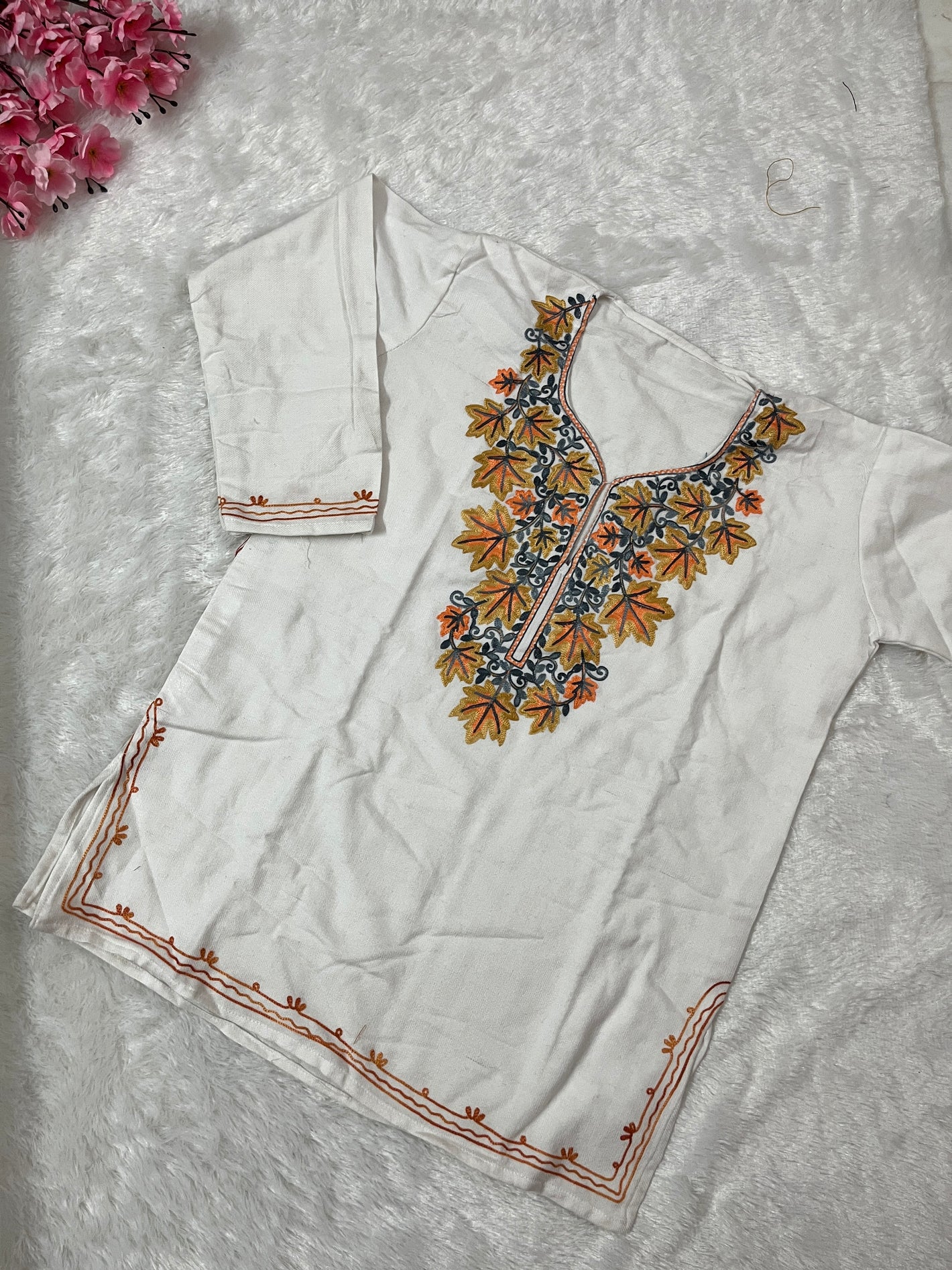 Ziya Kashmiri Short woollen kurti- White