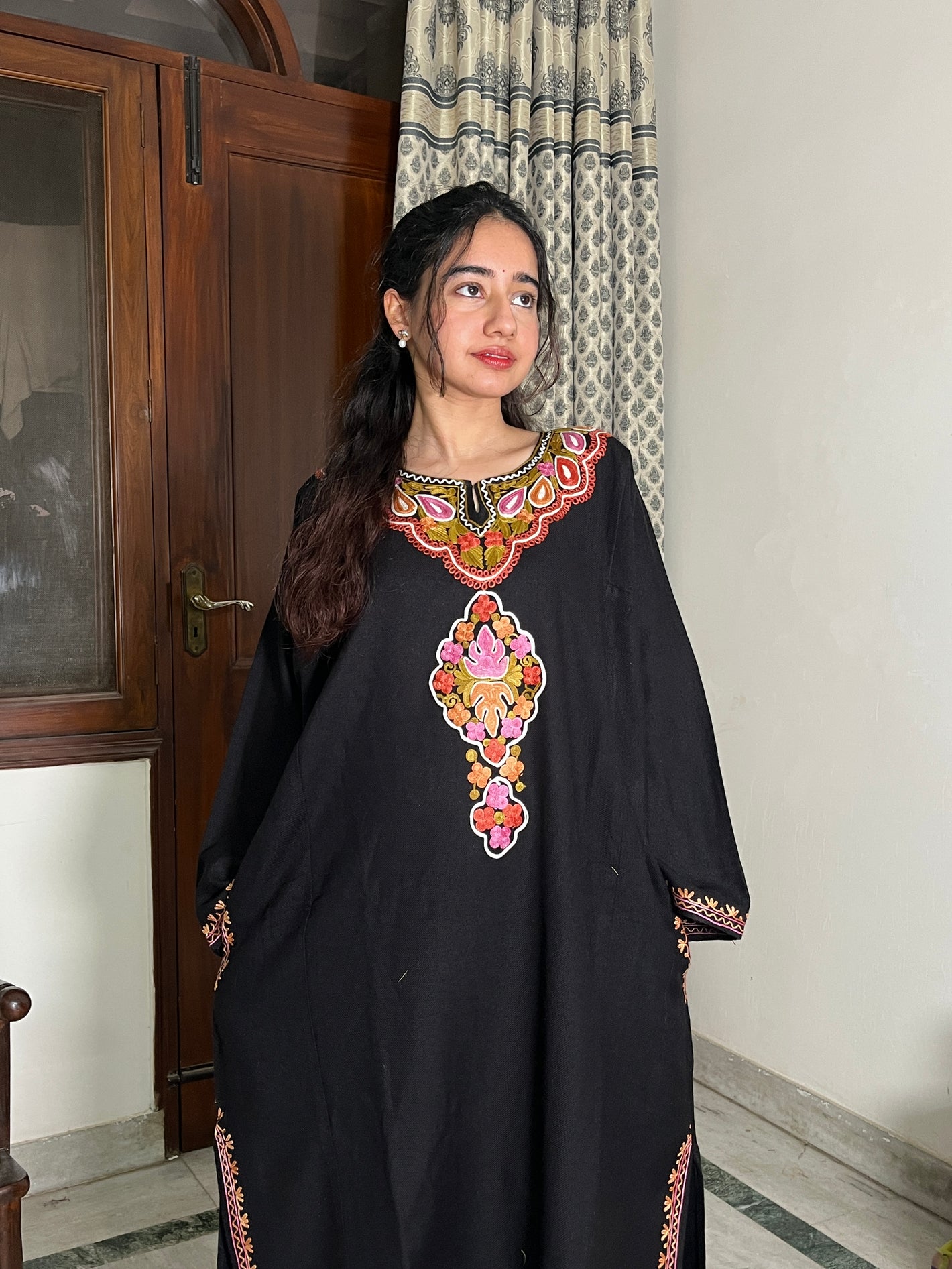 Sara Aari Woollen Pheran- Black