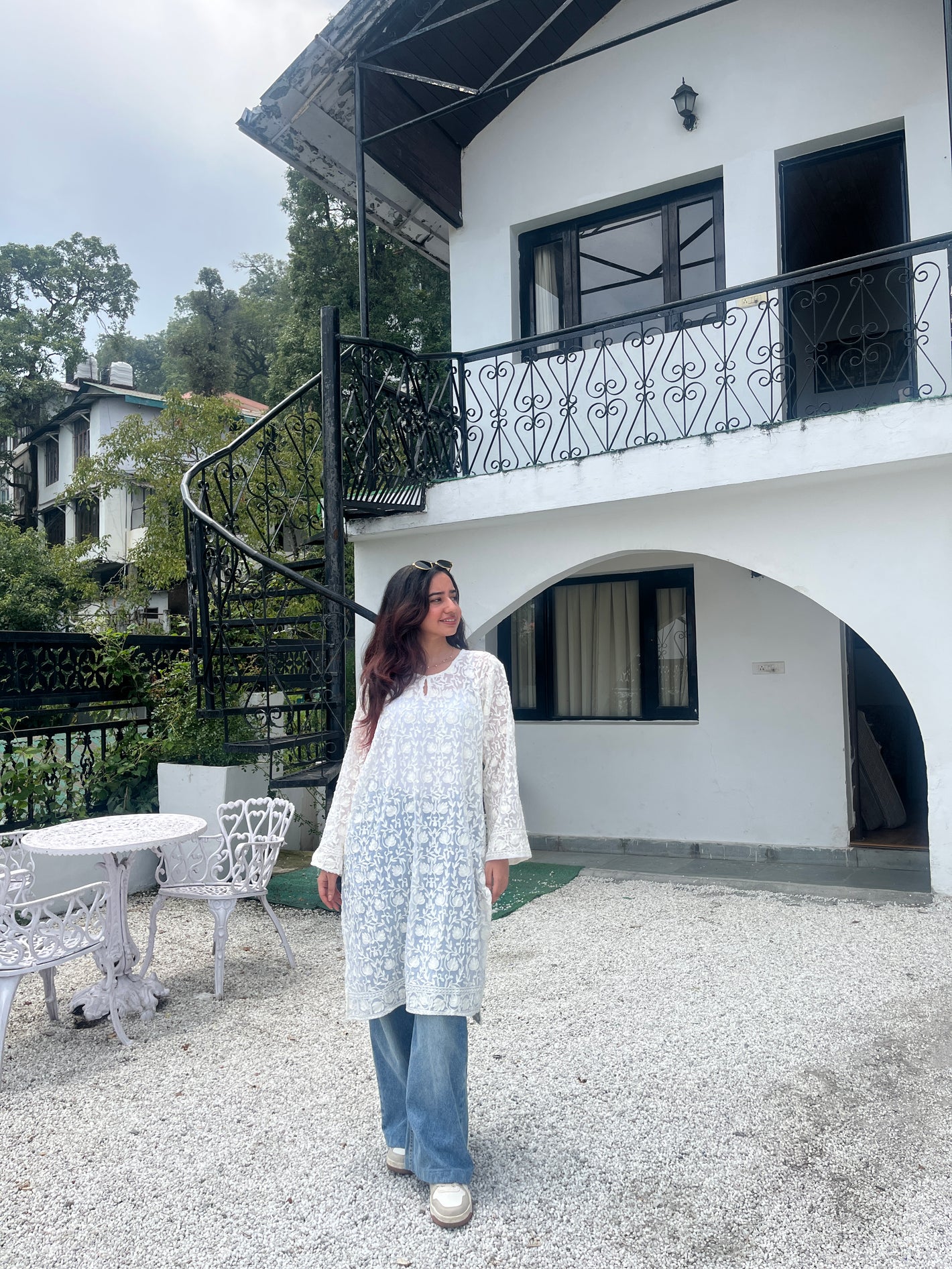 Zoya Aari Georgette Kurta- White