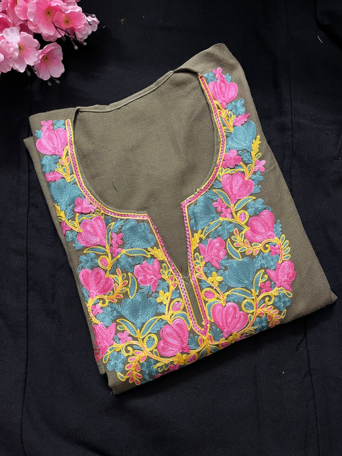 Noor Aari Woollen Pheran- Olive green