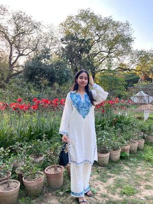 Saira Kashmiri cotton Aari Kurta Set- White