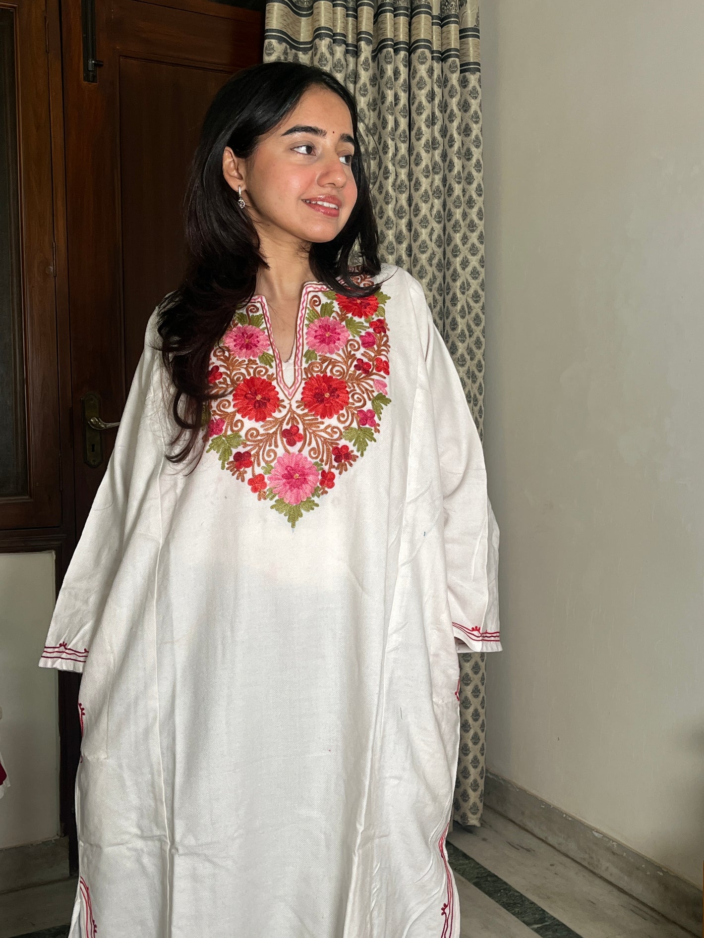 Trisha Aari Woollen Pheran- White