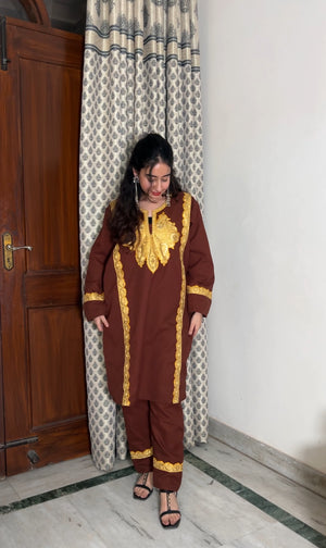 Tilla Kashmiri Woollen kurta set- Brown