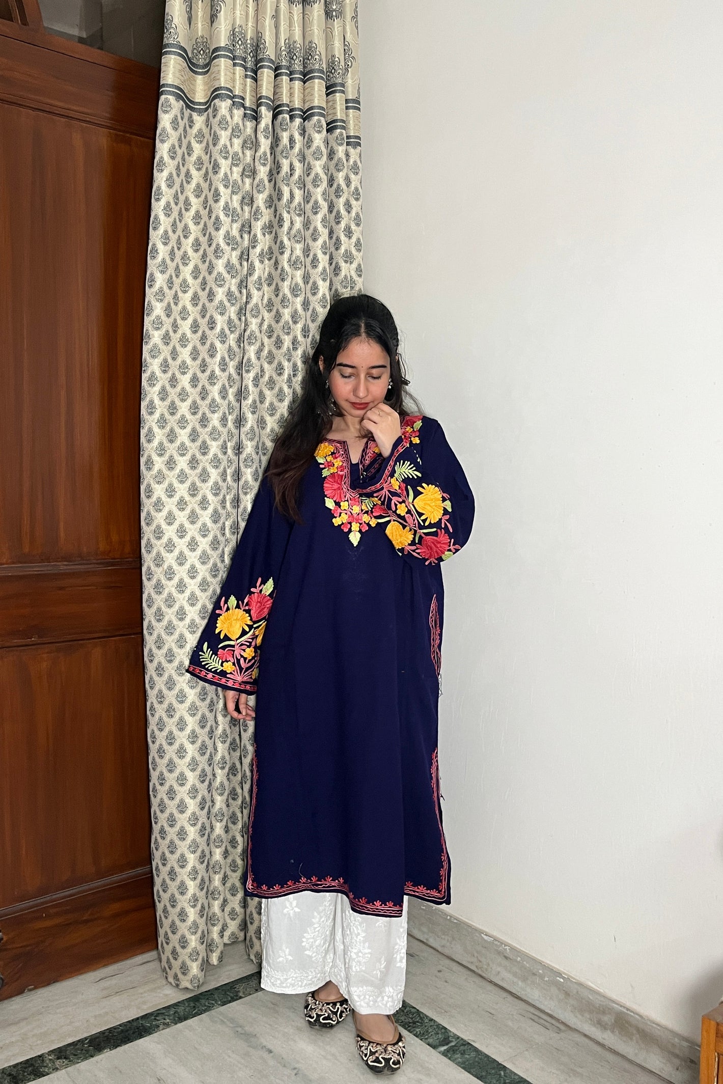 Firoza Kashmiri Aari Woollen Pheran- Blue