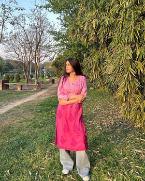 Sitara ombré Chikankari Rayon Kurta- Pink